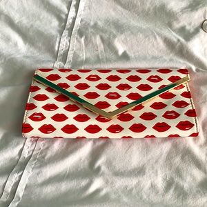 Adorable Lips Purse! Never used!